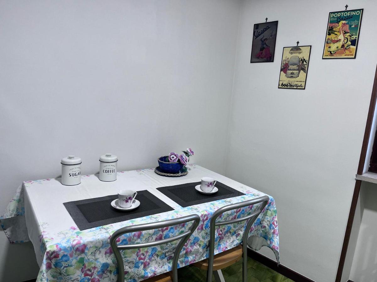 カザーレ・モンフェッラートCasa Piemontアパートメント エクステリア 写真