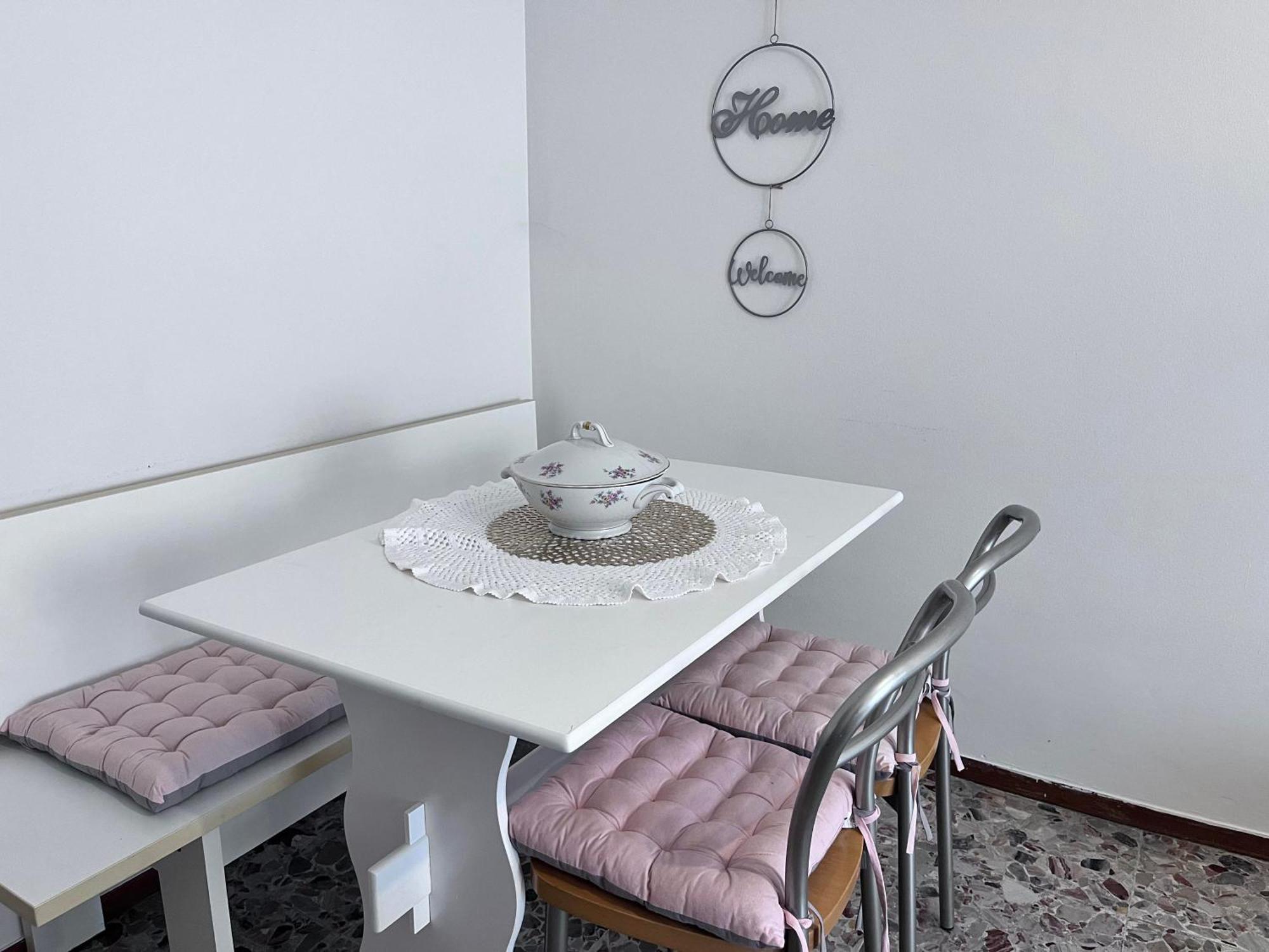 カザーレ・モンフェッラートCasa Piemontアパートメント エクステリア 写真