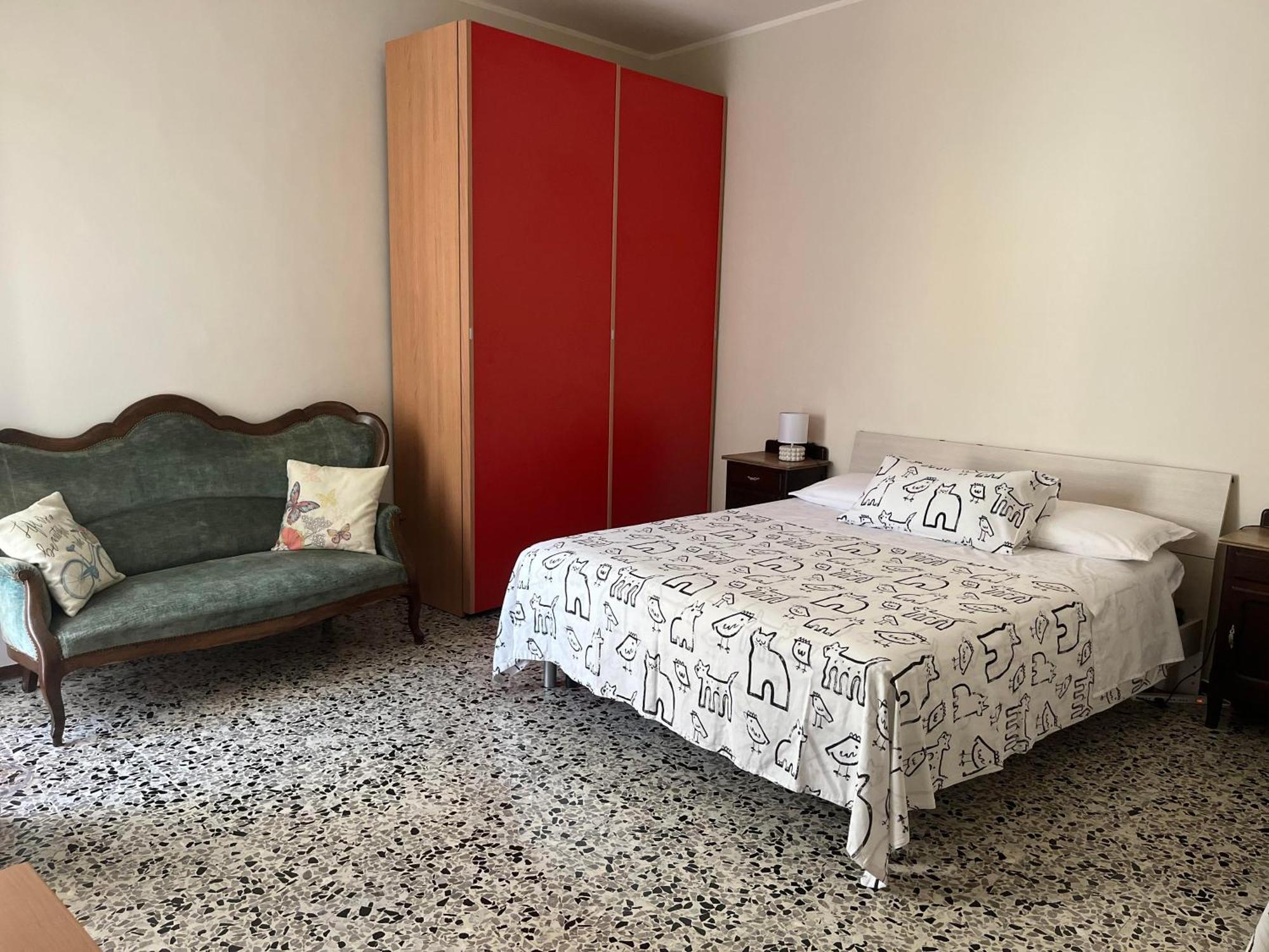 カザーレ・モンフェッラートCasa Piemontアパートメント エクステリア 写真